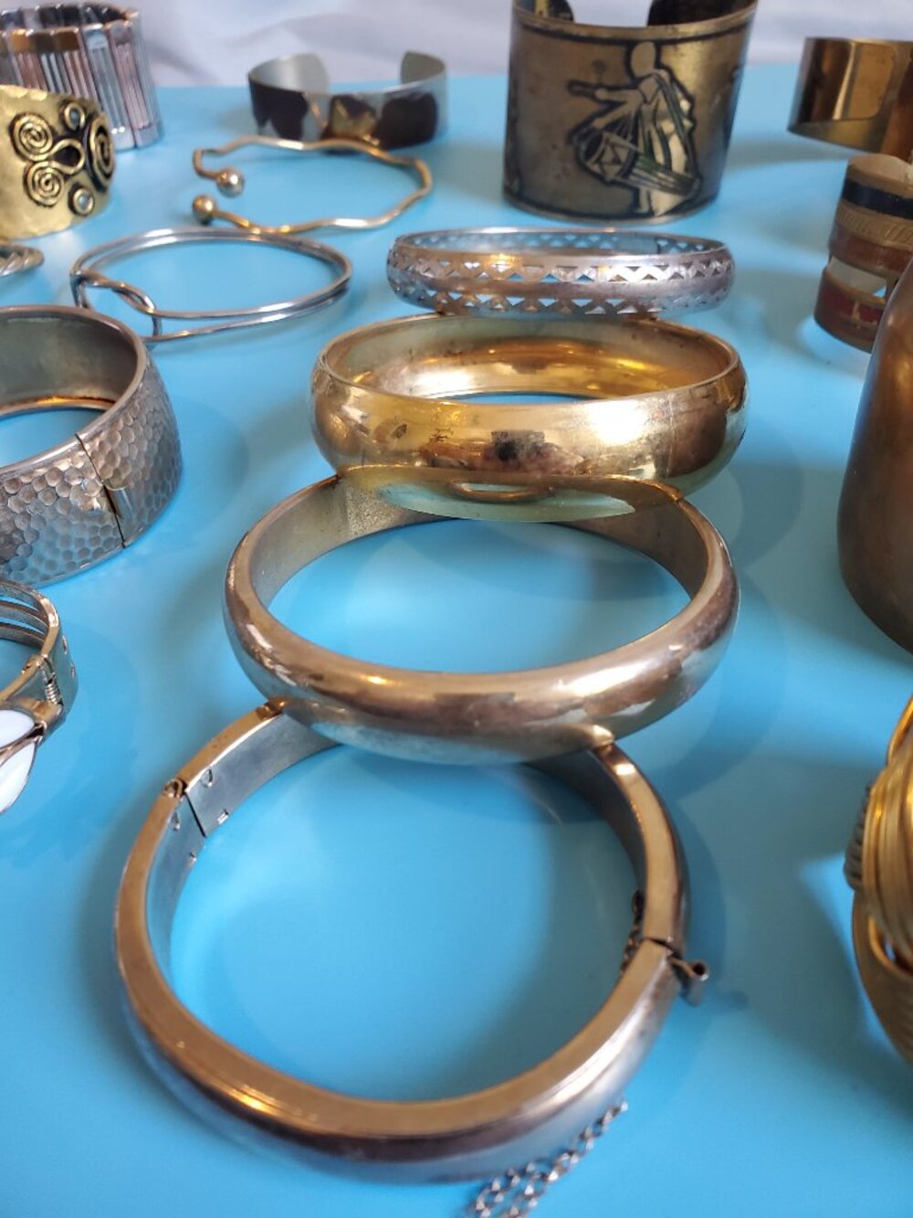 30 Bracelets, items # B -2507-2536,  wt. did not measure !! - Picture 8 of 13
